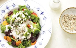 Varm salat med grønkål og rodfrugter5